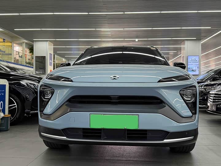 Фото 2 - Nio ES6