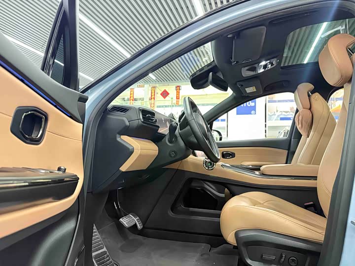 Фото 7 - Nio ES6