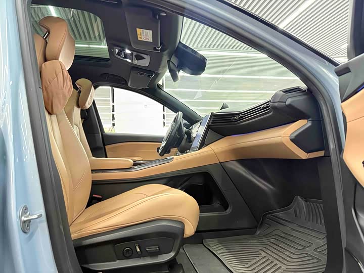 Фото 8 - Nio ES6