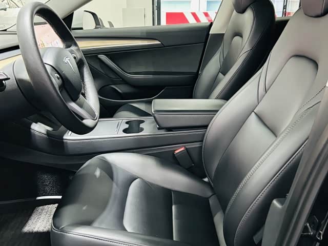 Фото 7 - Tesla Model 3