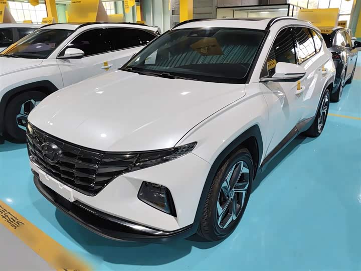 Фото 2 - Hyundai Tucson L