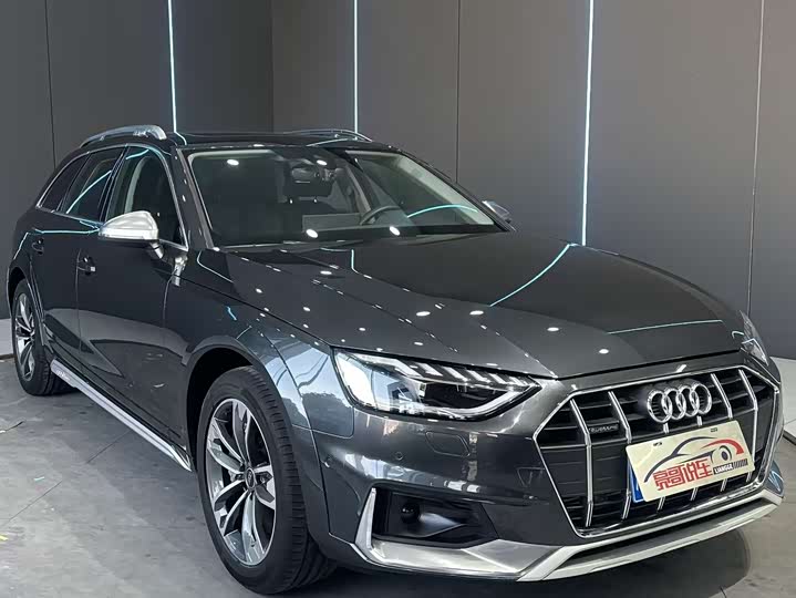 Фото 3 - Audi A4