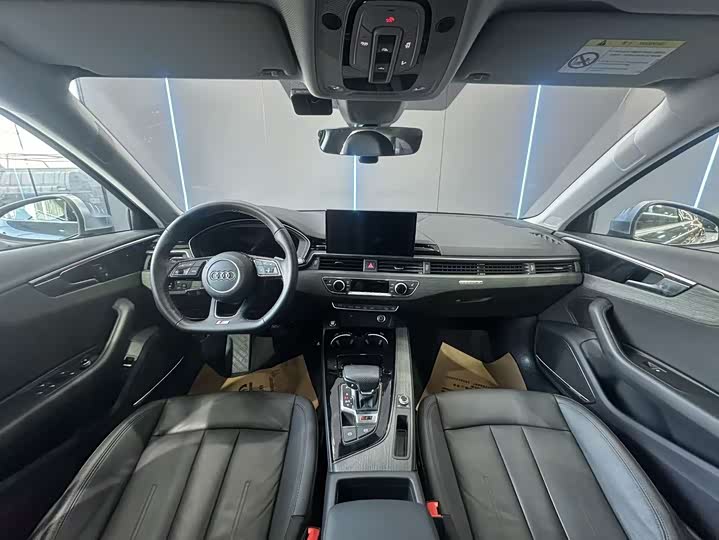 Фото 9 - Audi A4
