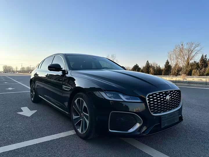 Фото 3 - Jaguar XF L