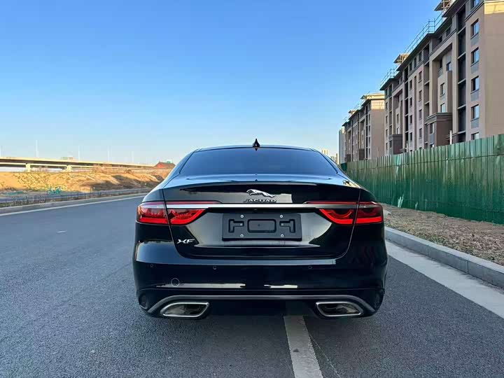 Фото 8 - Jaguar XF L