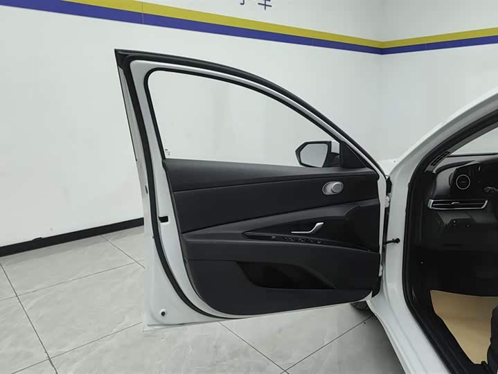 Фото 7 - Hyundai Elantra N line