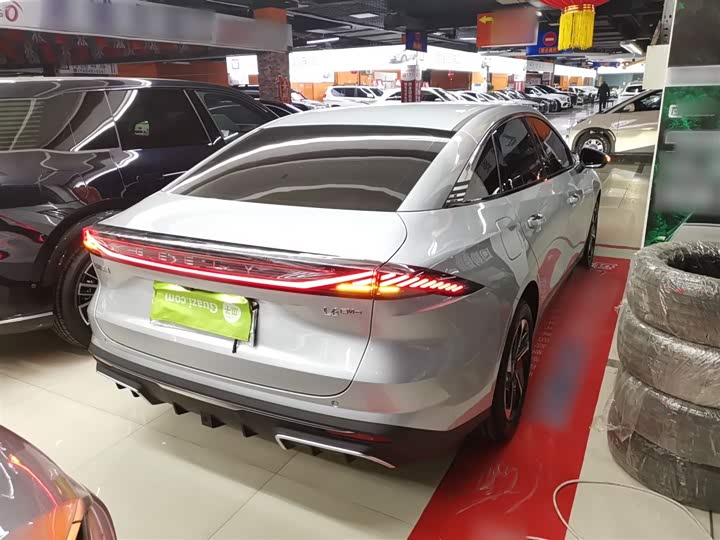 Фото 7 - Geely Galaxy L6