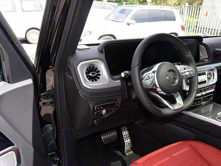 Фото 5 - Mercedes-Benz G-Class