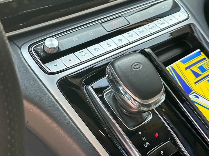 Фото 4 - GAC Trumpchi M8