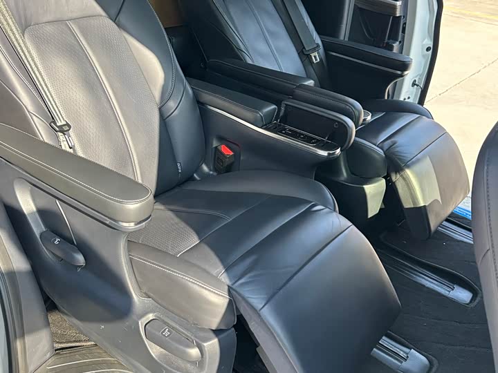 Фото 7 - GAC Trumpchi M8