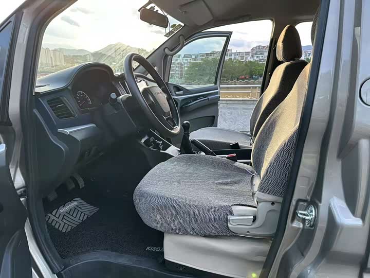 Фото 5 - Dongfeng Forthing Lingzhi M5