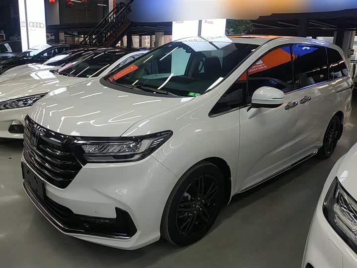 Фото 1 - Honda Odyssey