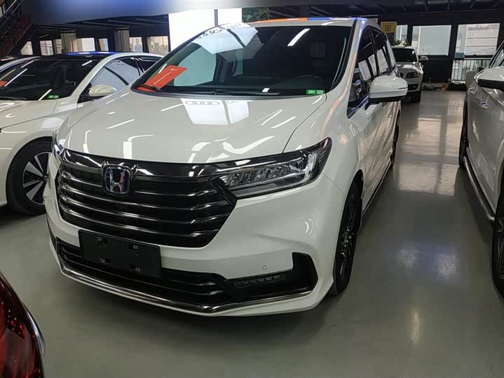 Фото 2 - Honda Odyssey