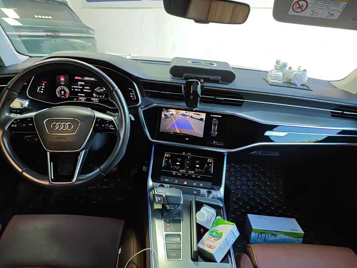 Фото 3 - Audi A6L