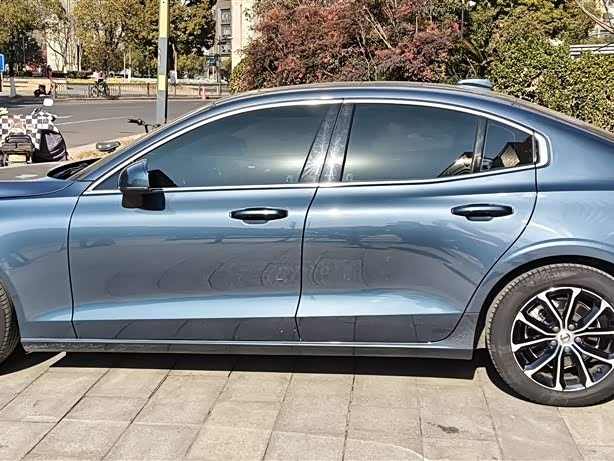 Фото 5 - Volvo S60