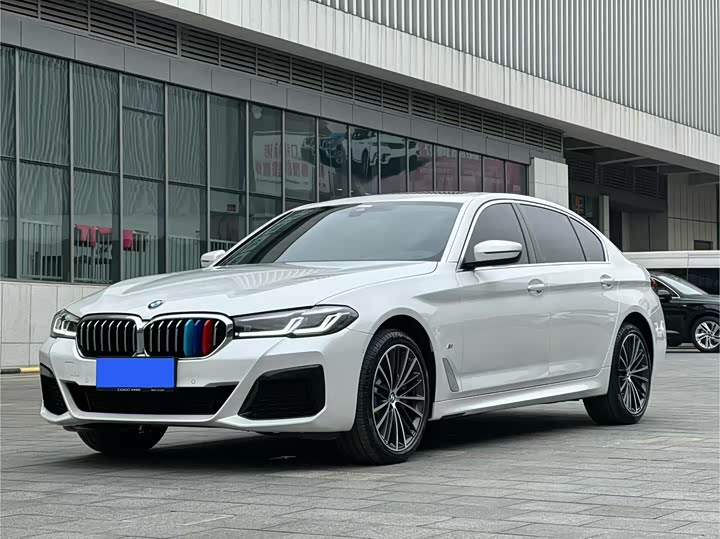 Фото 1 - BMW 5 Series