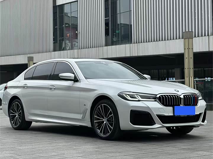 Фото 3 - BMW 5 Series