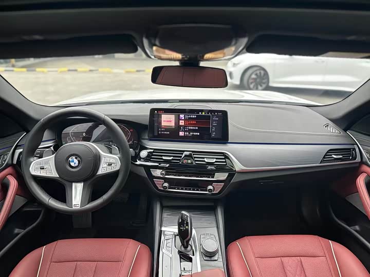 Фото 6 - BMW 5 Series