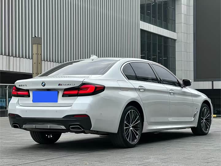 Фото 8 - BMW 5 Series