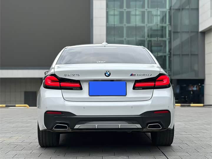 Фото 9 - BMW 5 Series