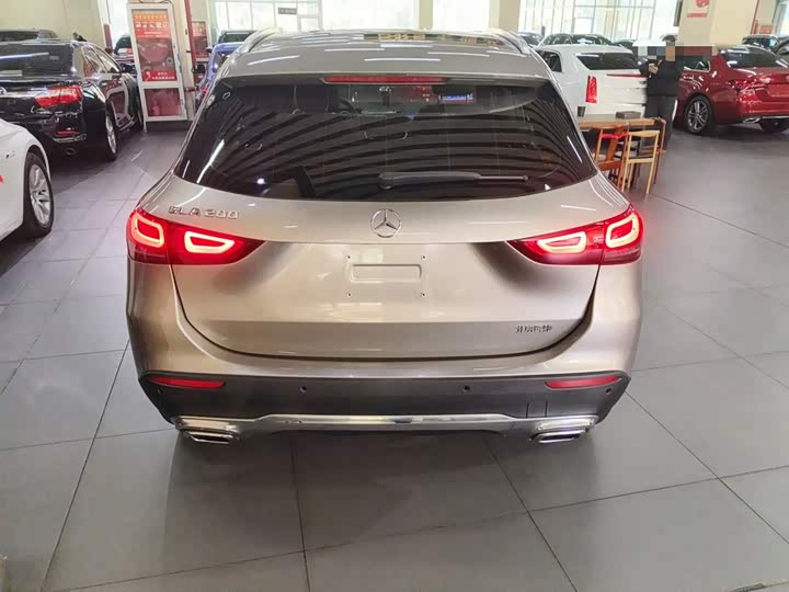 Фото 6 - Mercedes-Benz GLA-Class