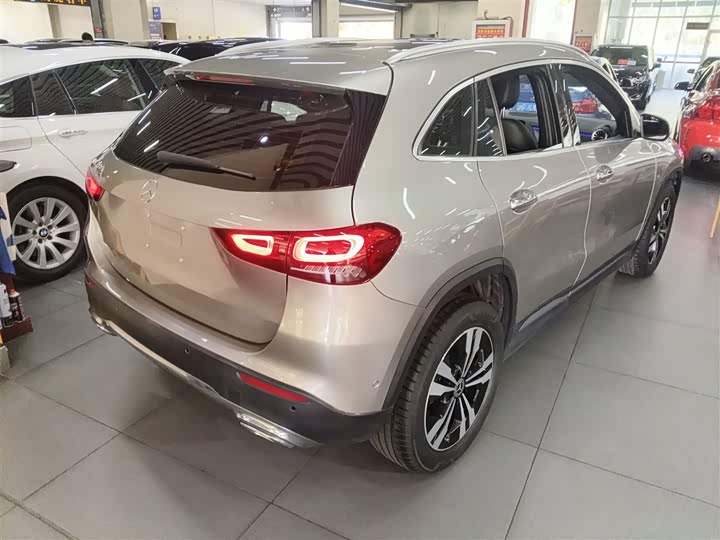 Фото 7 - Mercedes-Benz GLA-Class