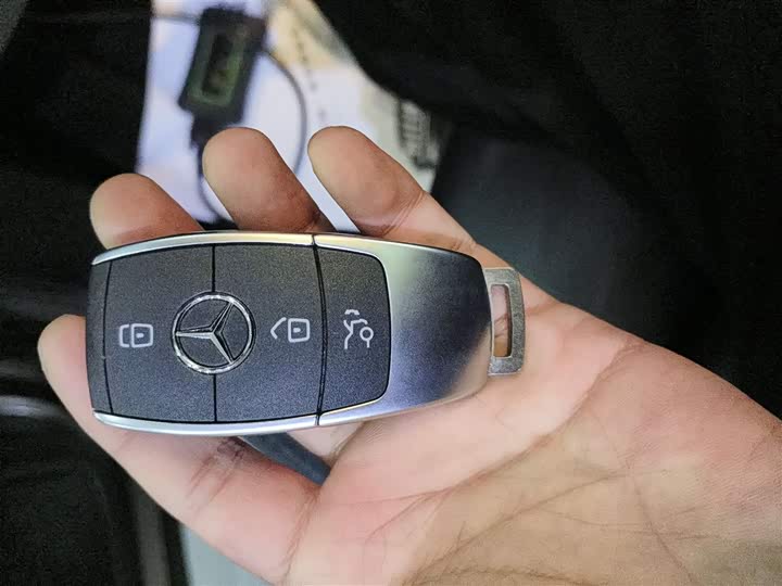 Фото 9 - Mercedes-Benz GLA-Class