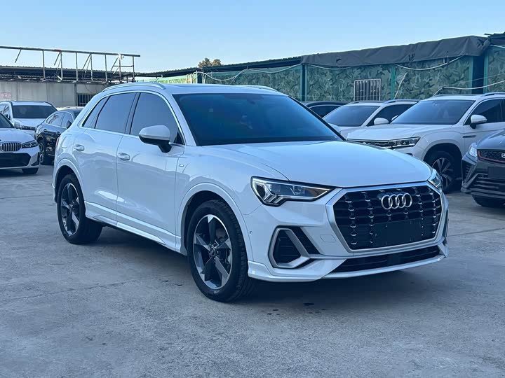 Фото 3 - Audi Q3