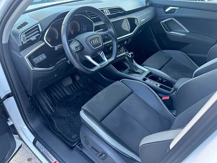 Фото 4 - Audi Q3