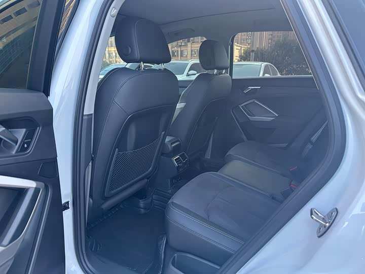 Фото 6 - Audi Q3