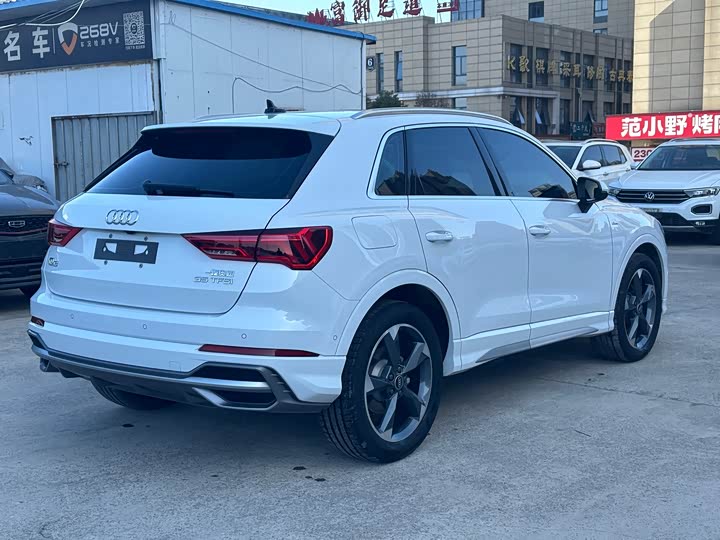 Фото 7 - Audi Q3