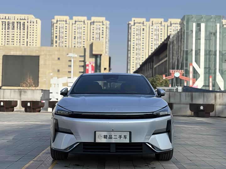 Фото 2 - Geely Galaxy L6