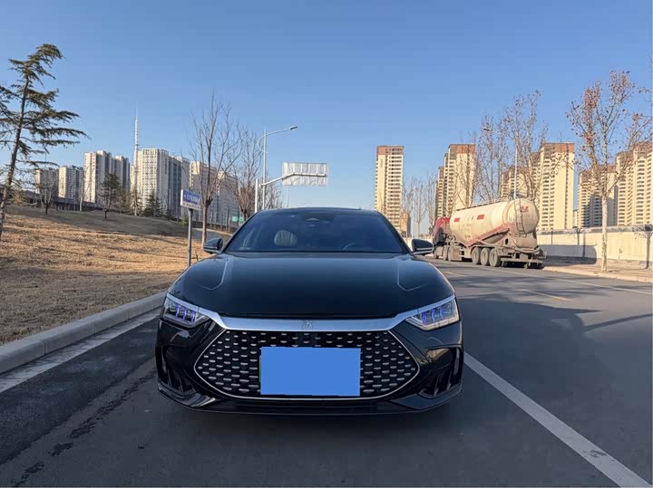 Фото 2 - BYD Han