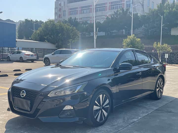 Фото 1 - Nissan Teana