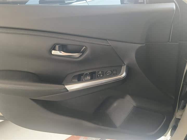 Фото 7 - Nissan Sylphy