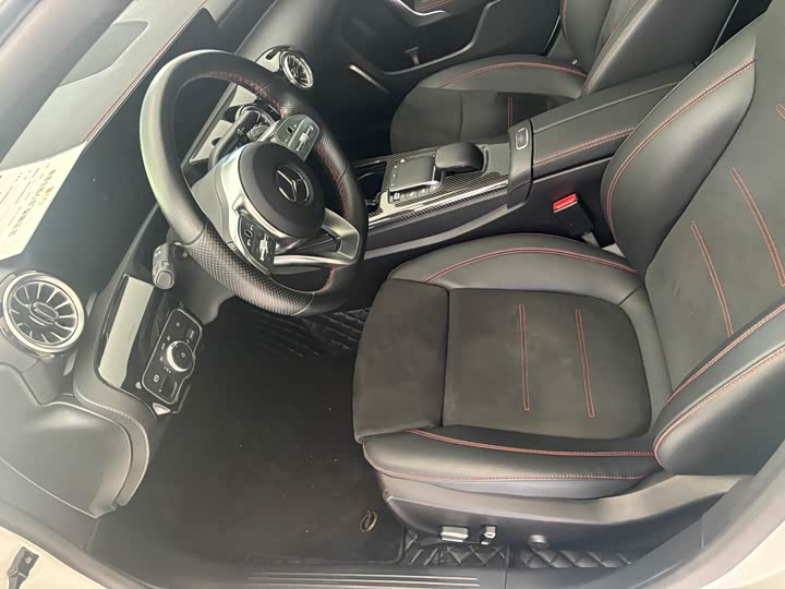 Фото 4 - Mercedes-Benz CLA-Class