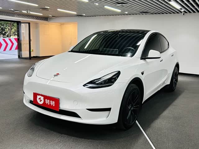 Фото 1 - Tesla Model Y