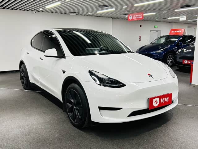 Фото 3 - Tesla Model Y