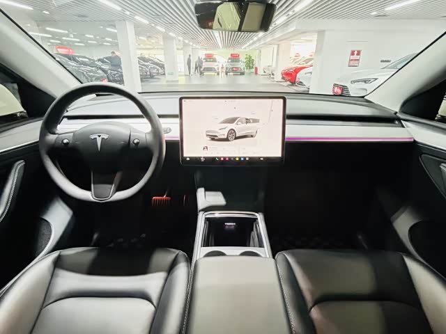 Фото 9 - Tesla Model Y