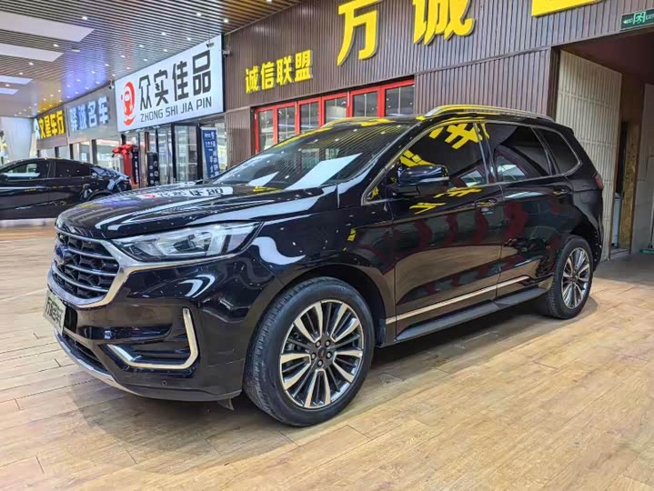 Фото 1 - Ford Edge