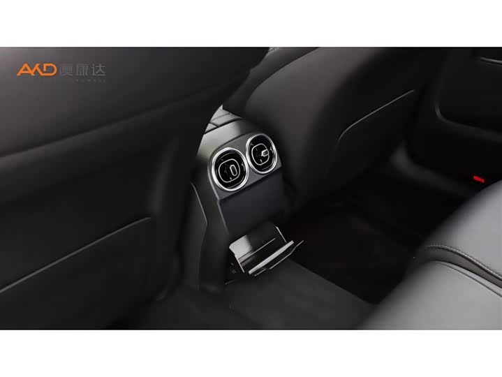 Фото 9 - Mercedes-Benz C-Class