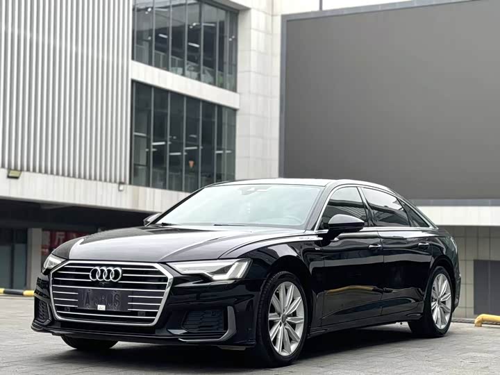 Фото 1 - Audi A6L