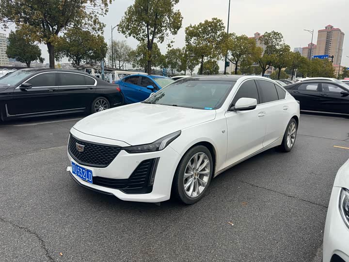 Фото 1 - Cadillac CT5