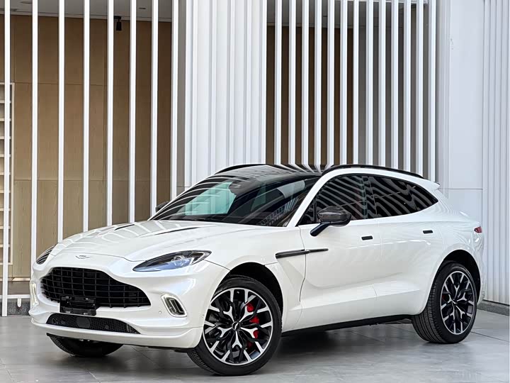 Фото 1 - Aston Martin DBX