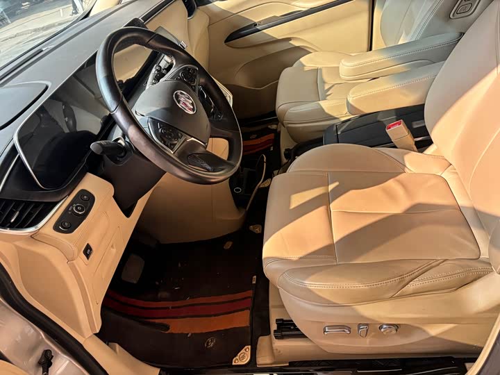 Фото 3 - Buick GL8 ES