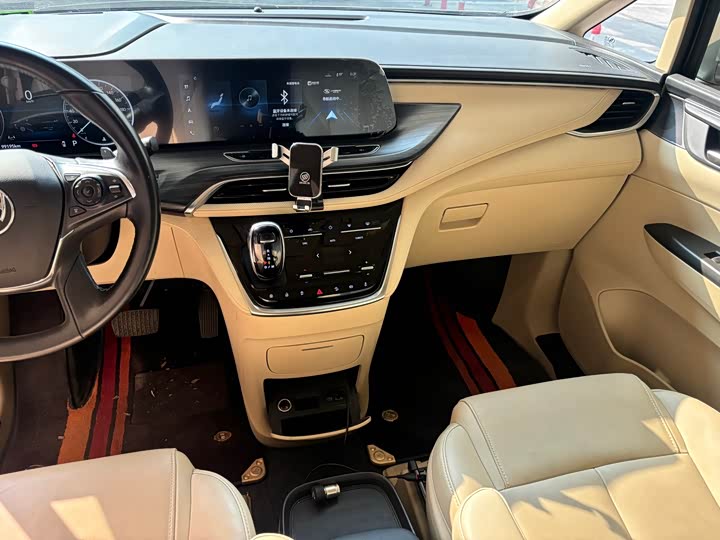 Фото 8 - Buick GL8 ES