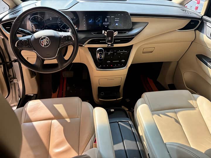 Фото 9 - Buick GL8 ES