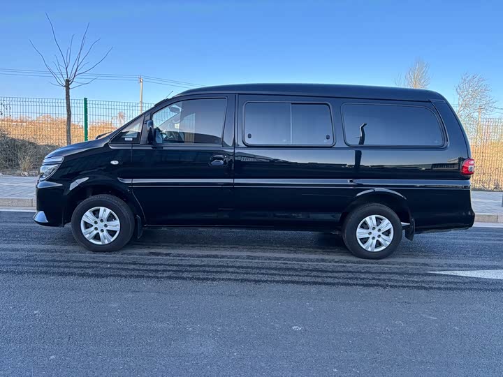 Фото 4 - Dongfeng Forthing Lingzhi M5