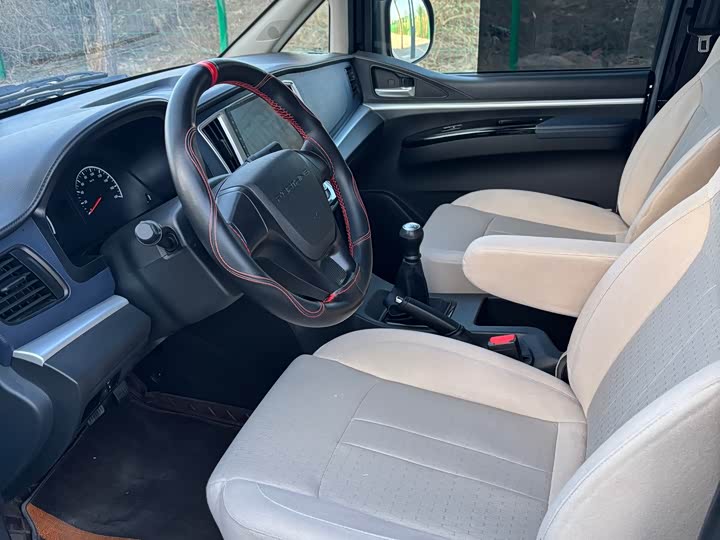 Фото 5 - Dongfeng Forthing Lingzhi M5