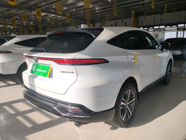 Фото 7 - Toyota Venza